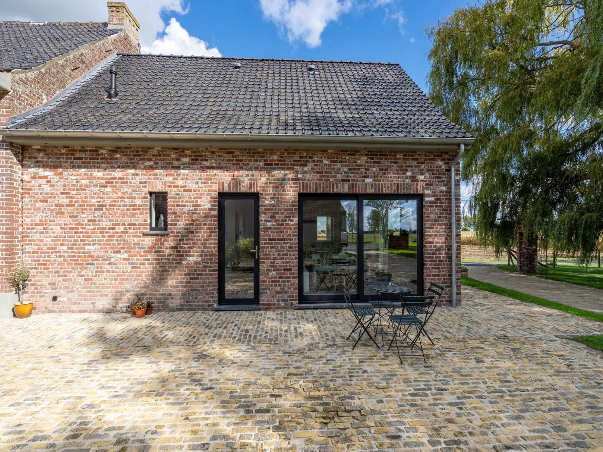 Spacious Holiday Home With Pond In Poperinge Roesbrugge-Haringe Eksteriør bilde