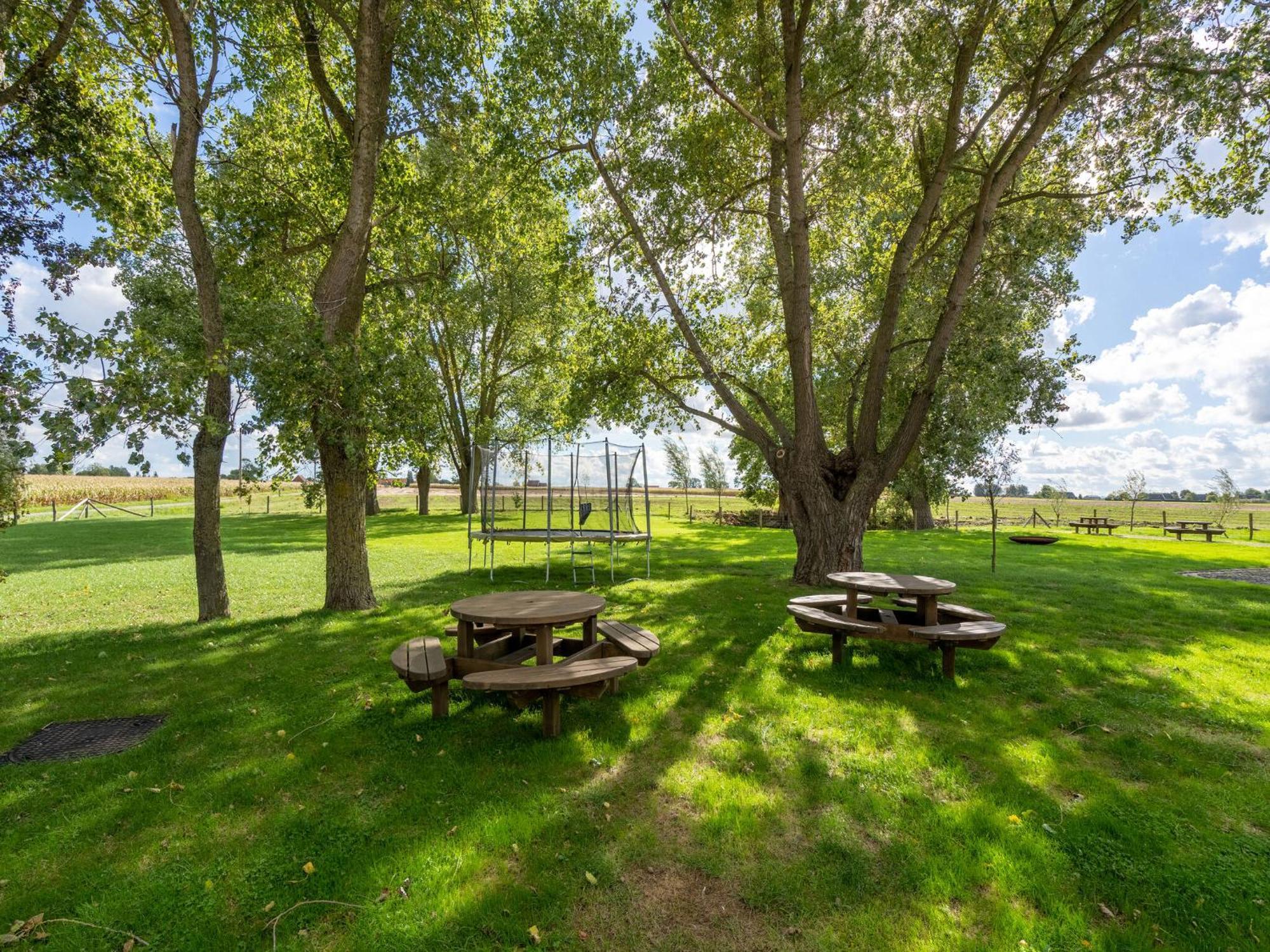 Spacious Holiday Home With Pond In Poperinge Roesbrugge-Haringe Eksteriør bilde