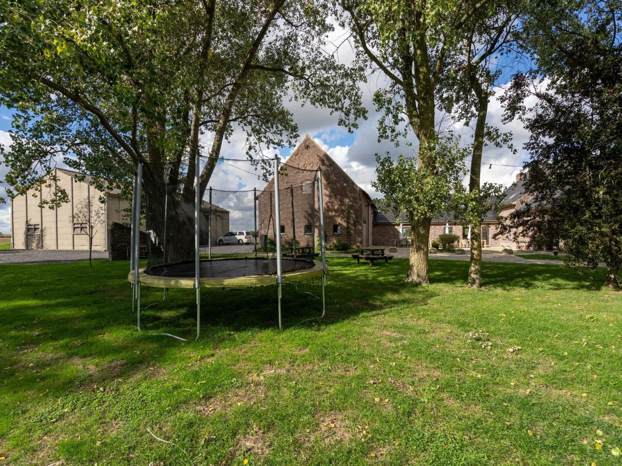 Spacious Holiday Home With Pond In Poperinge Roesbrugge-Haringe Eksteriør bilde